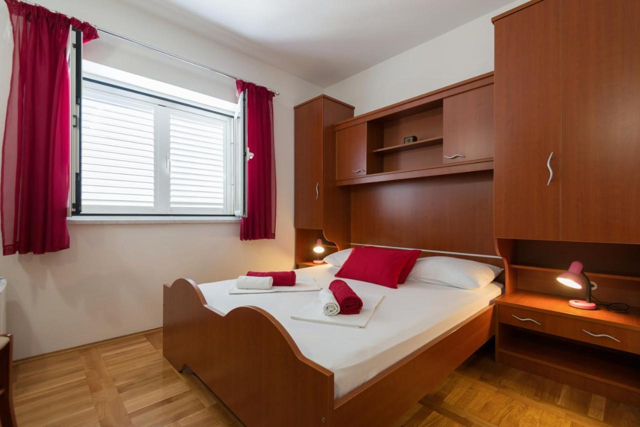 Guesthouse Sanela Pomena Luaran gambar