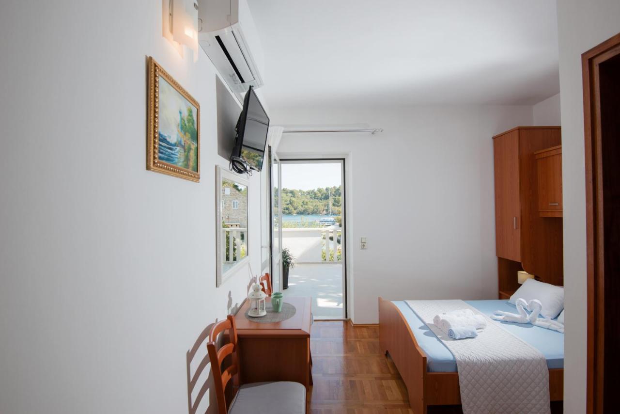 Guesthouse Sanela Pomena Luaran gambar