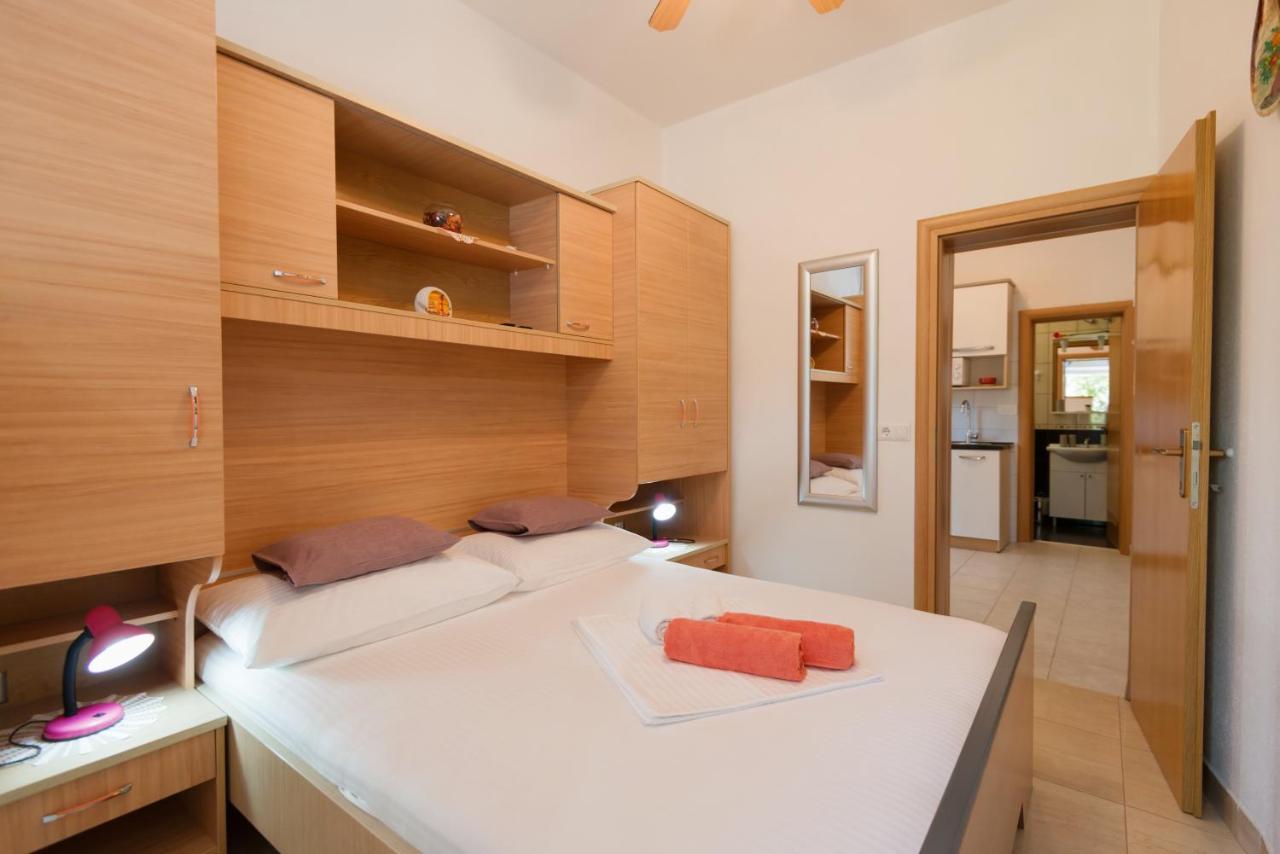 Guesthouse Sanela Pomena Luaran gambar