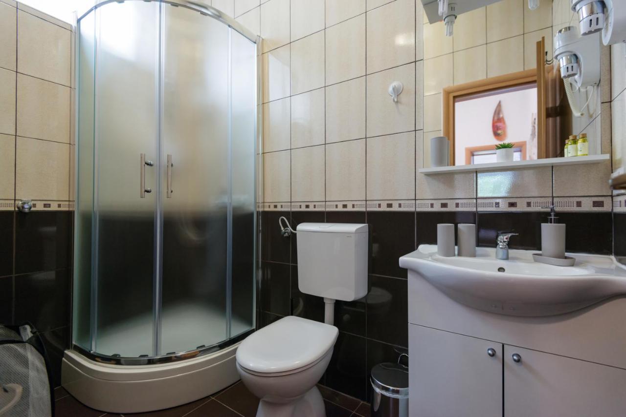 Guesthouse Sanela Pomena Luaran gambar